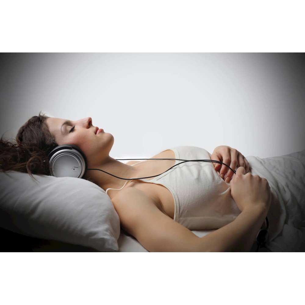 Засыпание под музыку – помощь или беспокойство?